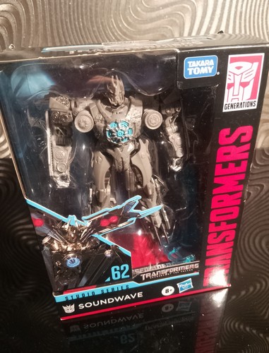 Hasbro transformers soundwave - hasbro,