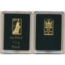 Fiji Gold 5 Dollars Statue of