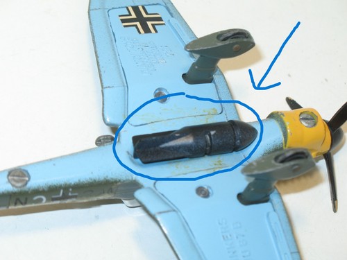 R45 dinky toys bomb - dinky, 1