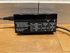 Giant GLI180AA E-Bike Ladegerät 4A 41.8V