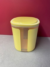 Tupperware Skyline / Manhattan
