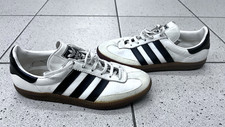 Vintage adidas universal