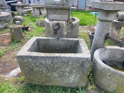 Historischer schöner brunnen - historischer,