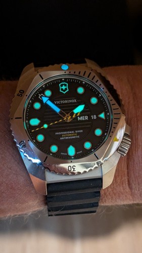 Wunderschöne victorinox dive - wunderschöne,