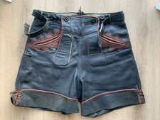 alte kurze Lederhose aus