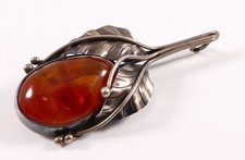 Brosche und Anhänger