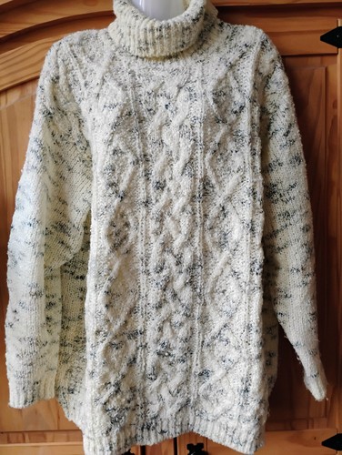 Schöner handgestrickter