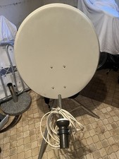 Verkaufe für Camping Oder für Zuhause eine Sat Schüssel 60 cm Mit Stativ