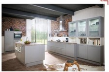 TOP Einbauküche ELEMENTA Insel Musterküche Lotus Perlgrau mit Blaupunkt Geräten