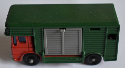 Matchbox horse box ohne - 17,