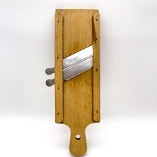 Antiker Krauthobel, Sauerkrauthobel, Krautreibe mit 2 Klingen aus Holz/Edelstahl