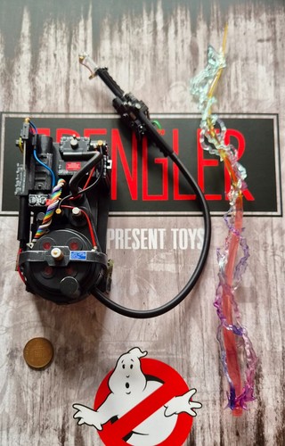 Present toys ghost hunting - toys,