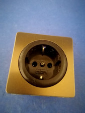 GIRA S-Komfort - "STECKDOSE" UP (Einsatz kompl./Braun-Bronze)