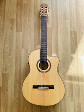 Ortega RCE 158 MN NT Konzertgitarre Sitka-Fichte Cutaway Pickup Ortega Koffer