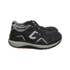 Joya, Trainingsschuhe