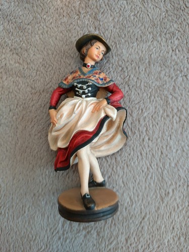 Handgeschnitzte holzfigur - handgeschnitzte,