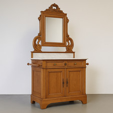 Antike französische Anrichte