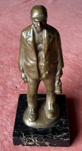 Bergmann bronzefigur auf - bergmann,,