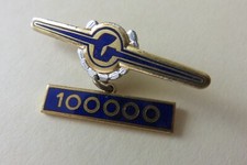 Alte  100000 Km  Barkas    Abzeichen Brosche   22 x 40 mm