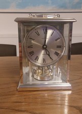 Hettich Drehpendel Tisch-Uhr