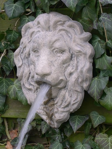 Wasserspeier löwe wandhänger - löwe,