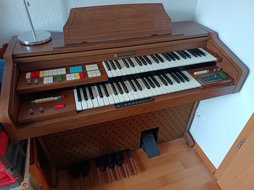 Hammond orgel k136 - hammond, in