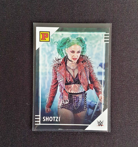 Panini wwe debut - panini, shotzi