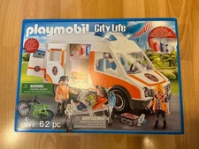 PLAYMOBIL City Life 70049 Rettungswagen mit Licht und Sound, Ab 4 Jahren