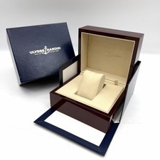 Ulysse Nardin Uhrenbox aus