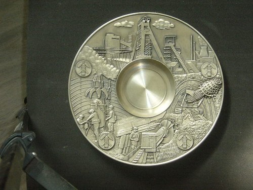 Wandteller von der
