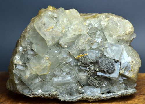 Pyrit fluorit xx - pyrit,