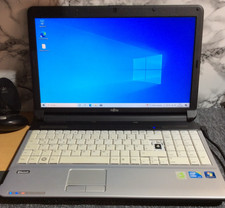 Fujitsu LifeBook A530 i3-350M / 6GB / 60GB SSD / 15,6" / DVD-RW – Win10
