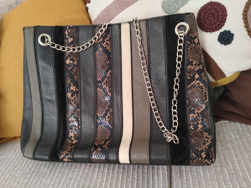 Schultertasche schwarz