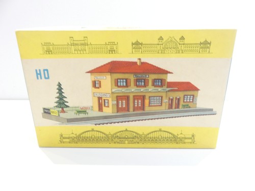 Plastic 450 1 bahnhof - h0,