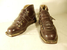 alte Ski Stiefel ca  Gr 39 Stiefel alte Art braun zwiegenäht