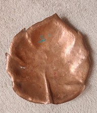 Antike Kupfer-Schale "Blatt" (16x17 cm)