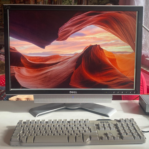Dell monitor 2407wfpb - 24",