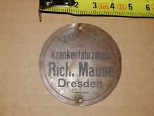 Oldtimer karosse-emblem Maune