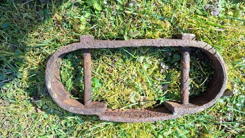 Alter eisenring holzhalter von - alter,