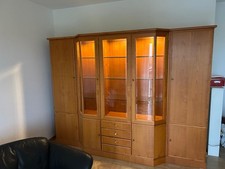 Wohnzimmerschrank