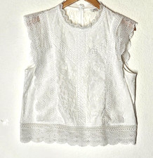 Spitzentop mit Stehkragen