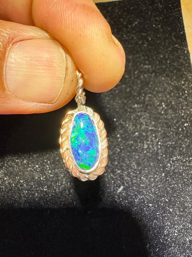 Australischer schwarzer opal - australischer,