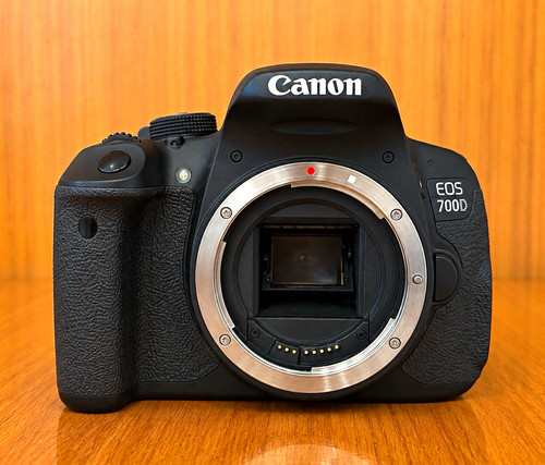 Canon eos 700d - dslr, ef-s