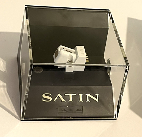 Satin 117g moving - satin,