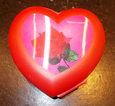 TUPPERWARE Herz-Dose Brotzeitdose mit Bild einer Rose, die sich ändert 