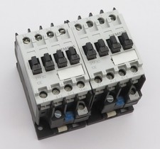 2x Siemens 3TF3010-0AP0 Leistungsschütz 1S Contactor 1NO 4kW 9A 220/230V 3-polig