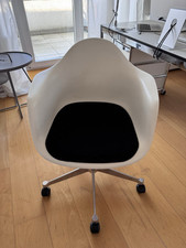 Vitra Eames Plastic Armchair PACC Drehstuhl