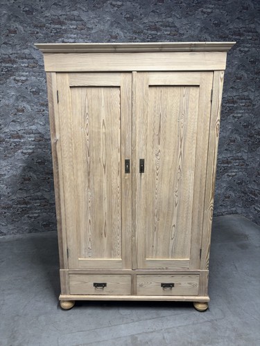 Antiker kleiderschrank aus - antiker,