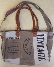 Myra Bag Vintage Retro Print