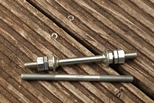 WECO Fahrrad Achse Vorderrad VR 127 mm x 7,9 mm und Renak Achse NOS